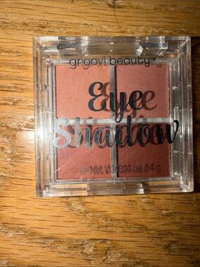 Groovi Beauty Warm Rose Eyeshadow Quad - Soft Pink & Peach Mix